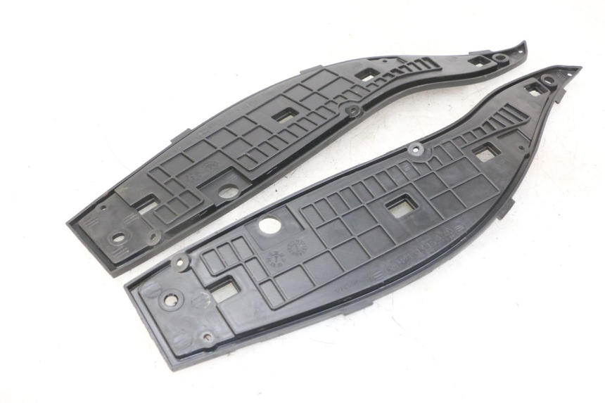 photo de FOOTREST GILERA NEXUS 125 (2009 - 2013) - Zoom on usage condition