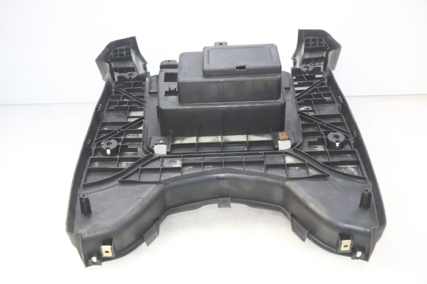 photo de FOOTREST SYM ORBIT 2 2T 50 (2008 - 2018) - Distinctive features