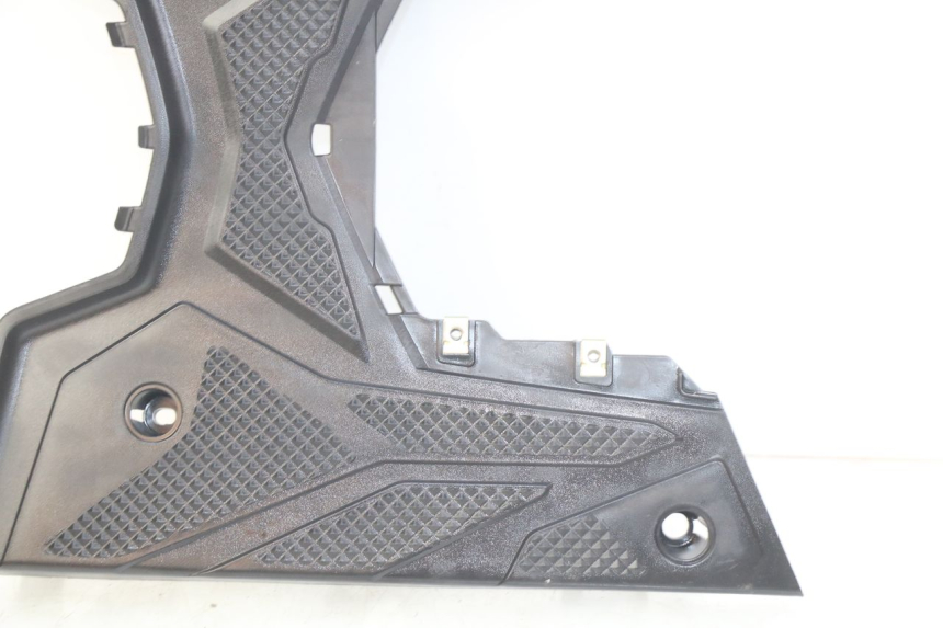 photo de FLOOR PANEL SYM ORBIT III 3 4T 50 (2021 - 2025) - Zoom on usage condition