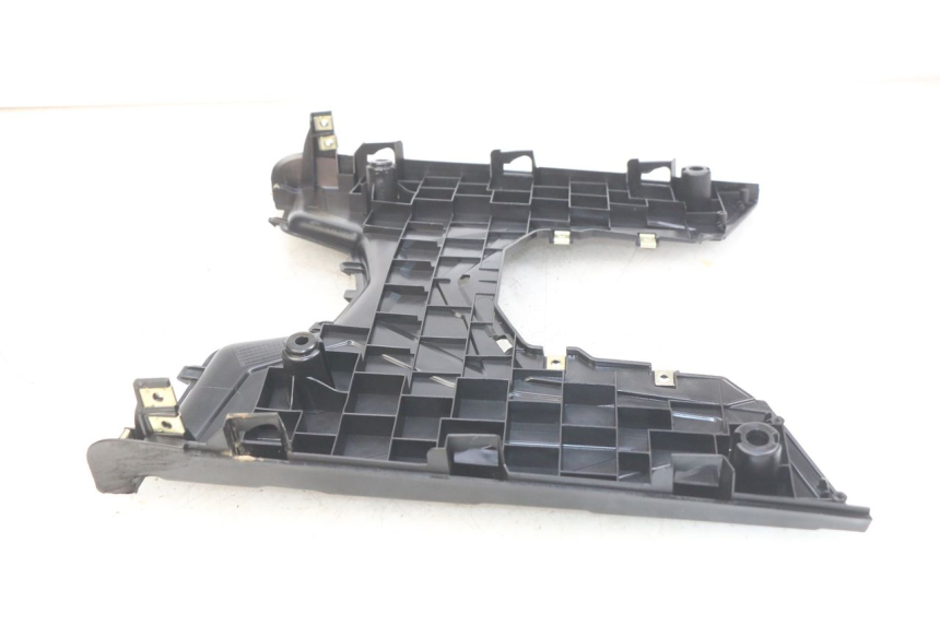 photo de FLOOR PANEL SYM ORBIT III 3 4T 50 (2021 - 2025) - Fixing points details