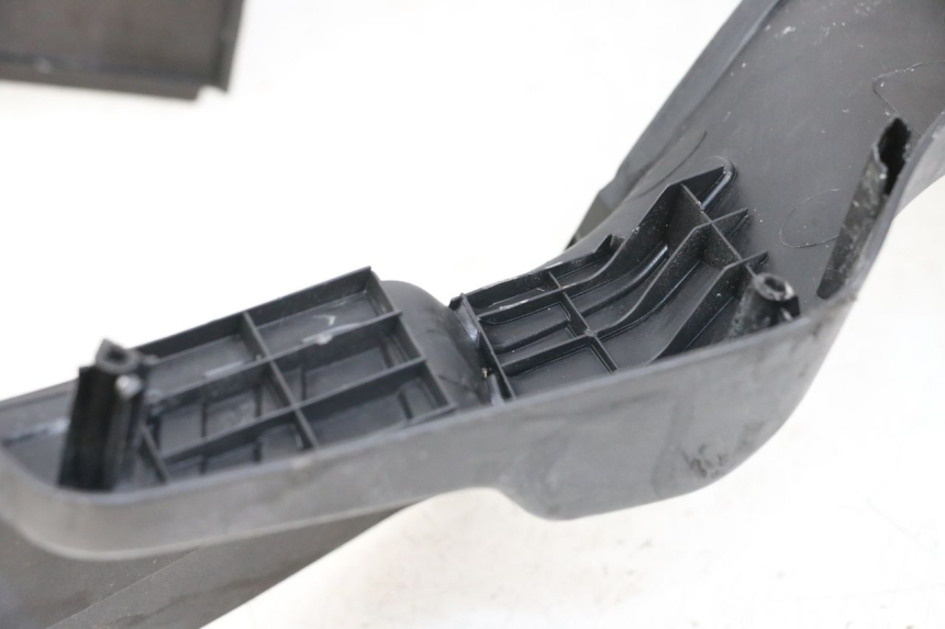 photo de FLOOR PANEL SYM ORBIT 50 (2008 - 2010) - Zoom on usage condition