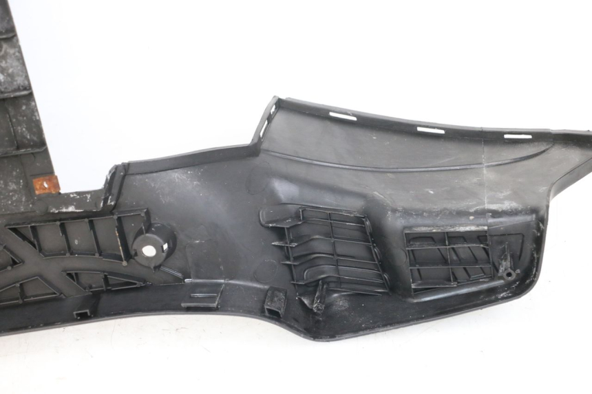 photo de FLOOR PANEL SYM ORBIT 50 (2008 - 2010) - Fixing points details