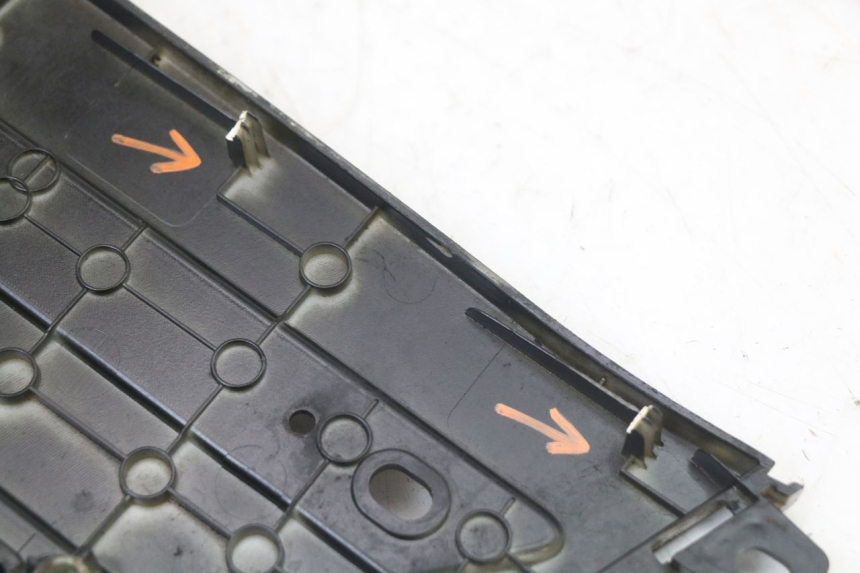 photo de FLOOR PANEL PEUGEOT DJANGO 125 (2014 - 2017) - Distinctive features