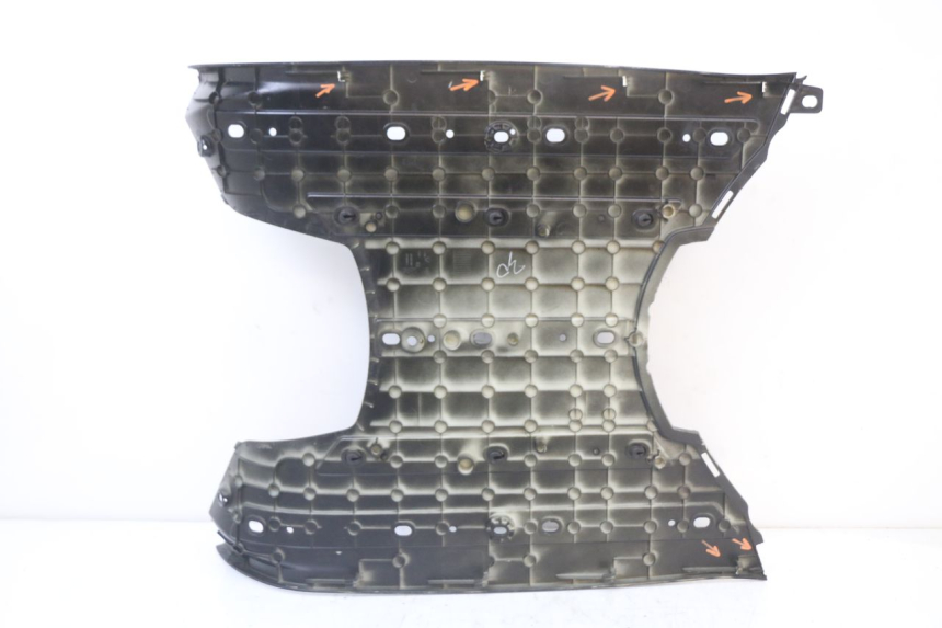 photo de FLOOR PANEL PEUGEOT DJANGO 125 (2014 - 2017) - Surface and material condition