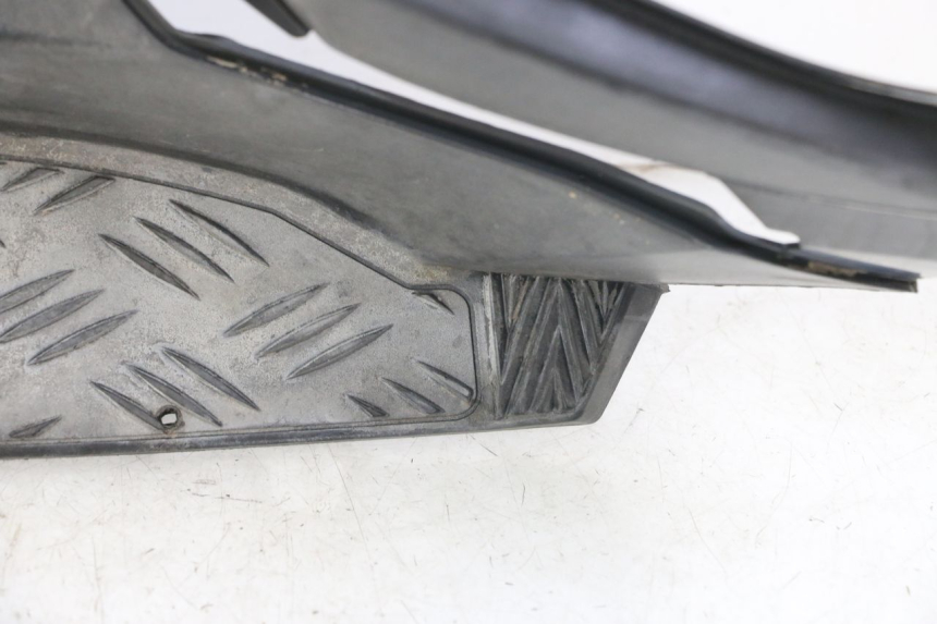 photo de FLOOR PANEL PEUGEOT SPEEDFIGHT 3 LC 2T 50 (2009 - 2015) - Detailed visual inspection