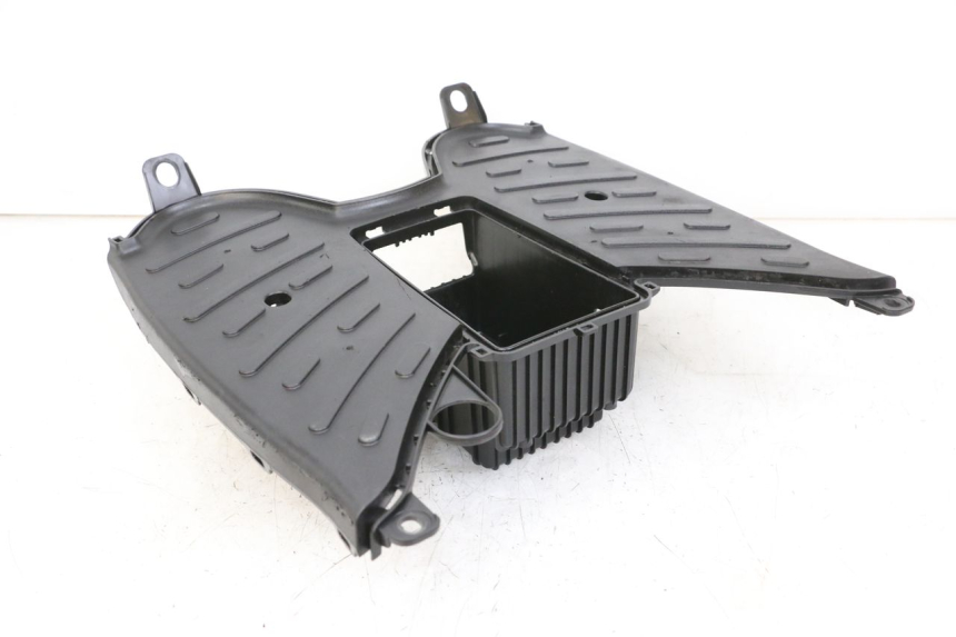 photo de FOOTREST PEUGEOT STREETZONE 4T 50 (2018 - 2023) - Alternative perspective