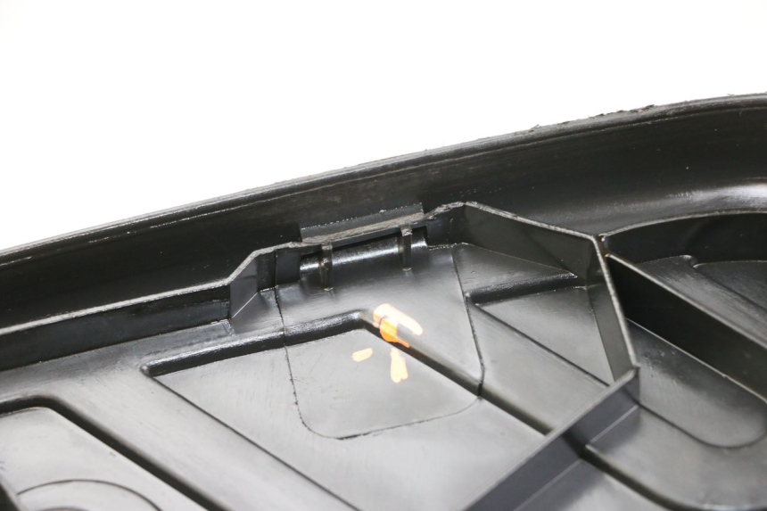photo de FLOOR PANEL PEUGEOT TKR TREKKER FURIOUS 50 (2005 - 2014) - Zoom on usage condition