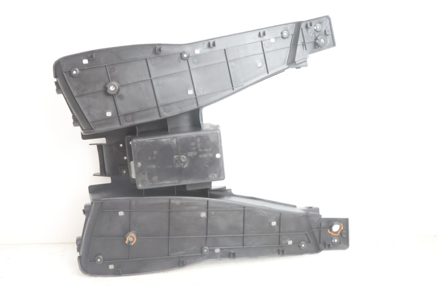 photo de FLOOR PANEL RAZZO QTR 50 (2011 - 2018) - Surface and material condition