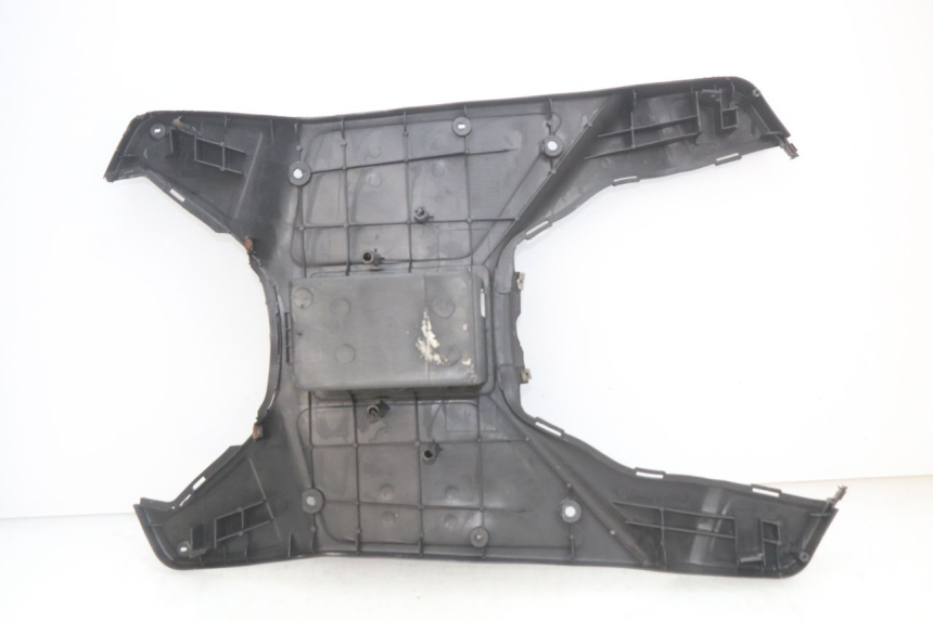 photo de FOOTREST KEEWAY RY6 2T 50 (2011 - 2019) - Fixing points details