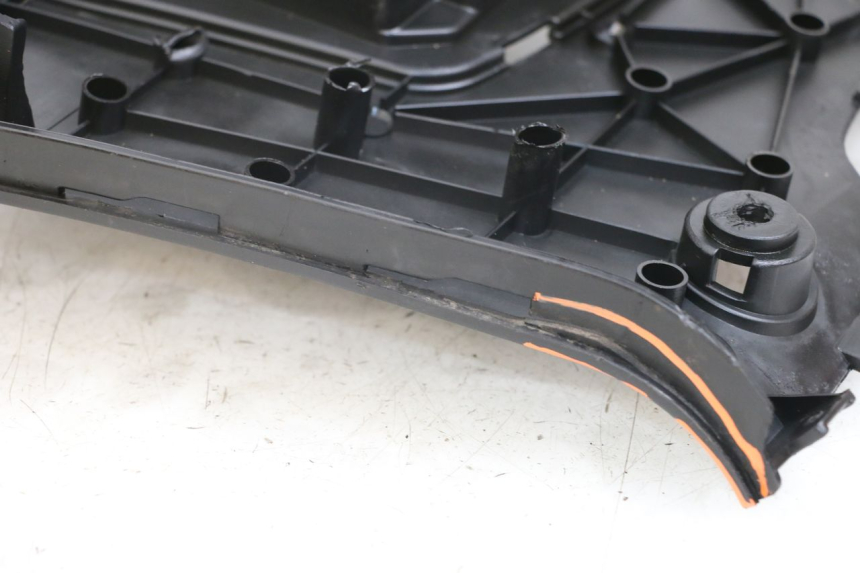 photo de FOOTREST JM MOTORS SANTANA 50 (2014 - 2023) - Component detail