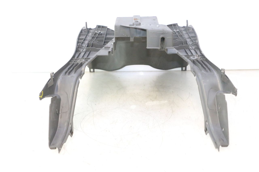 photo de FLOOR PANEL HONDA SH 125 (2001 - 2003) - High-resolution close-up