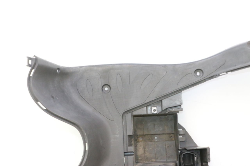 photo de FLOOR PANEL HONDA SH 125 (2001 - 2003) - Technical close-up