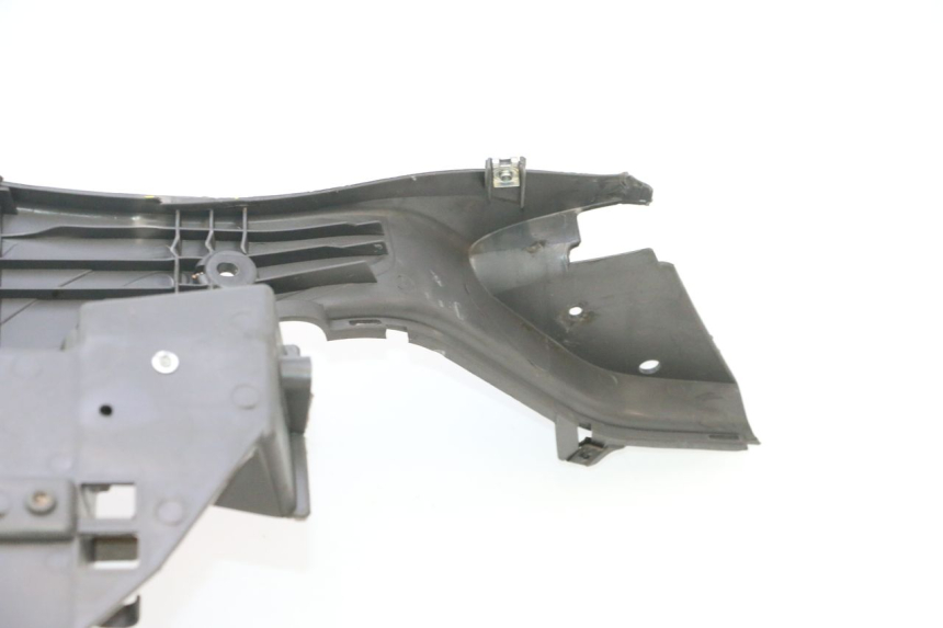photo de FLOOR PANEL HONDA SH 125 (2001 - 2003) - Fixing points details