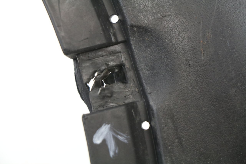 photo de FLOOR PANEL PEUGEOT SPEEDFIGHT 2 AC 50 (2000 - 2009) - Zoom on usage condition