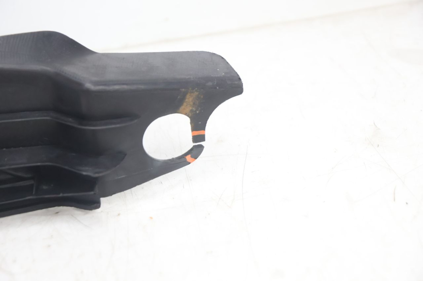 photo de FLOOR PANEL PEUGEOT SPEEDFIGHT 2 AC 50 (2000 - 2009) - Distinctive features