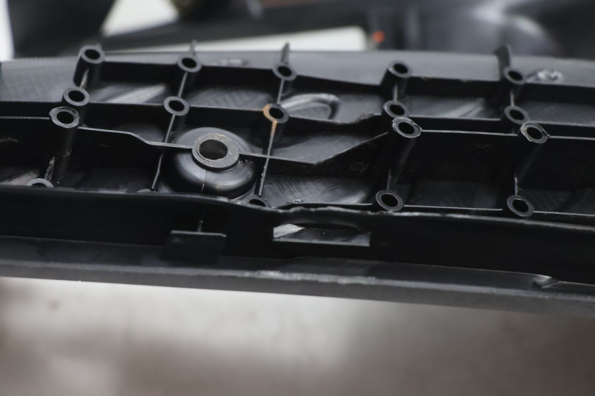 photo de FLOOR PANEL PEUGEOT SPEEDFIGHT 2 AC 50 (2000 - 2009) - Focus on structure