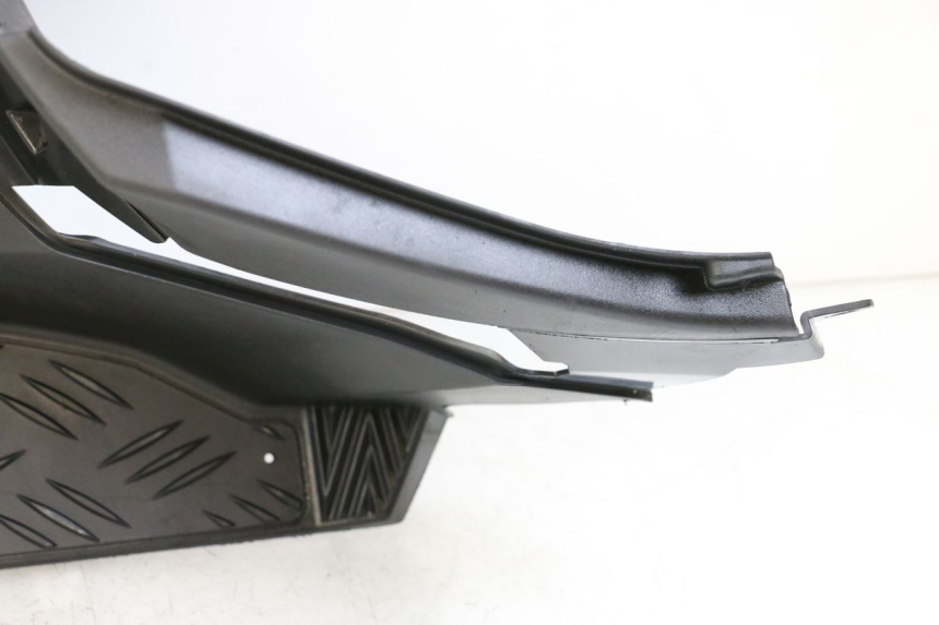 photo de FLOOR PANEL PEUGEOT SPEEDFIGHT 4 2T 50 (2015 - 2019) - Distinctive features