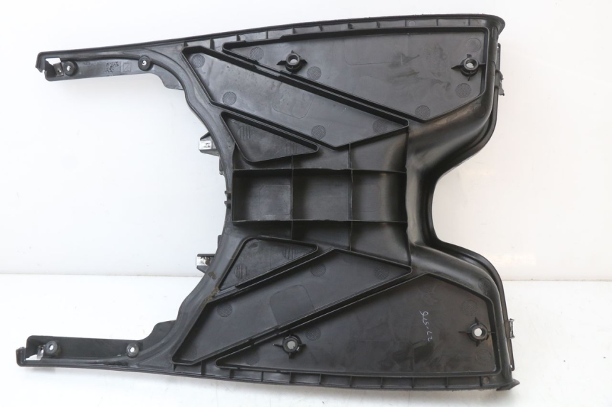 photo de FLOOR PANEL APRILIA SR 2T 50 (2018 - 2022) - Technical close-up