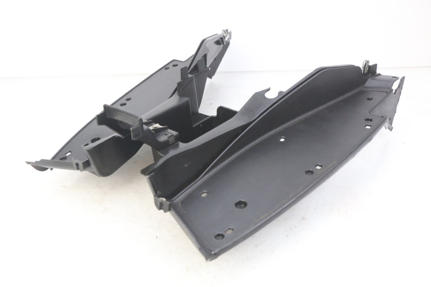 photo de FOOTREST APRILIA SR R 2T LC 50 (2018 - 2021) - Fixing points details