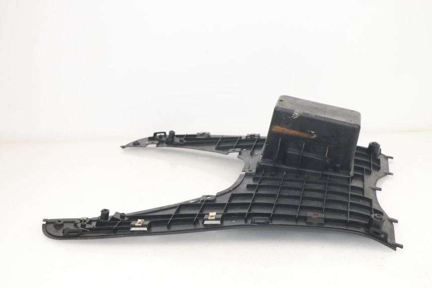 photo de FLOOR PANEL PEUGEOT SUM UP 125 (2008 - 2013) - Component detail