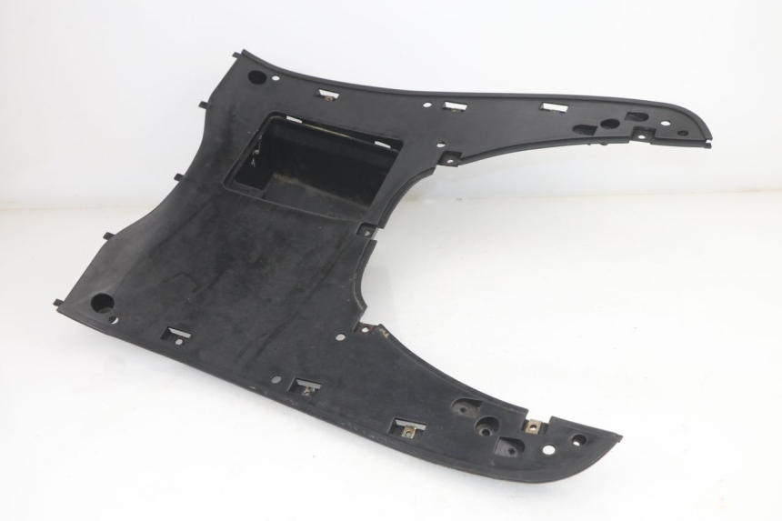 photo de FLOOR PANEL PEUGEOT SUM UP 125 (2008 - 2013) - Technical close-up