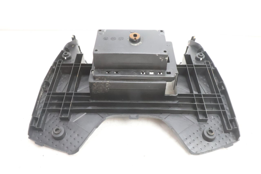 photo de FLOOR PANEL KYMCO SUPER 8 2T 50 (2007 - 2013) - Fixing points details