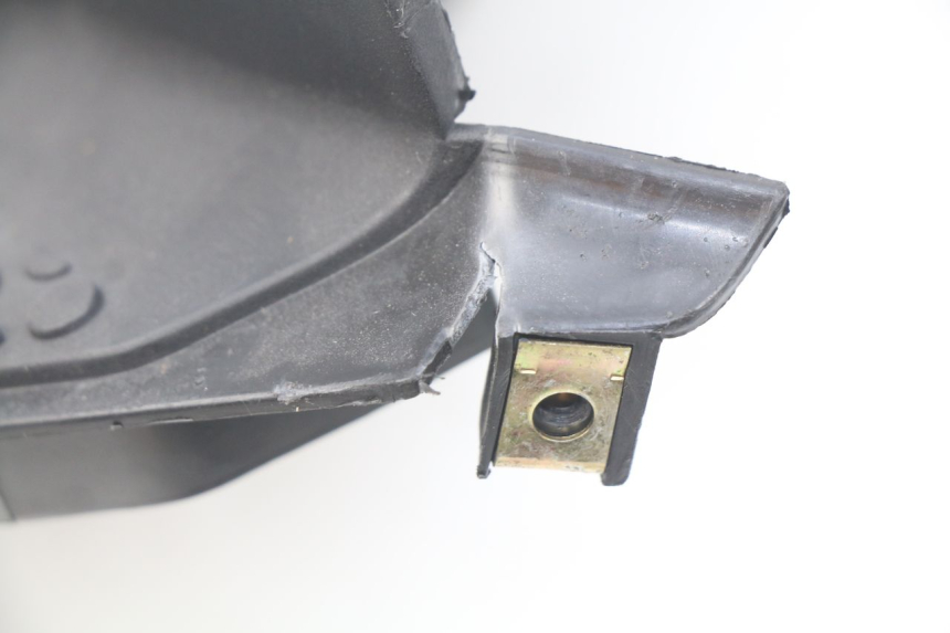 photo de FLOOR PANEL KYMCO SUPER 8 4T 50 (2018 - 2020) - Zoom on usage condition