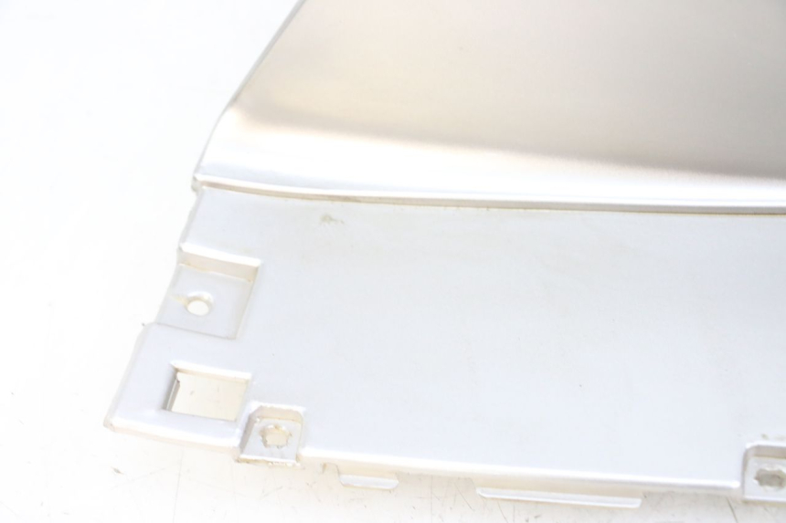 photo de FLOOR PANEL PIAGGIO SUPER LX 125 (2000 - 2003) - Focus on structure