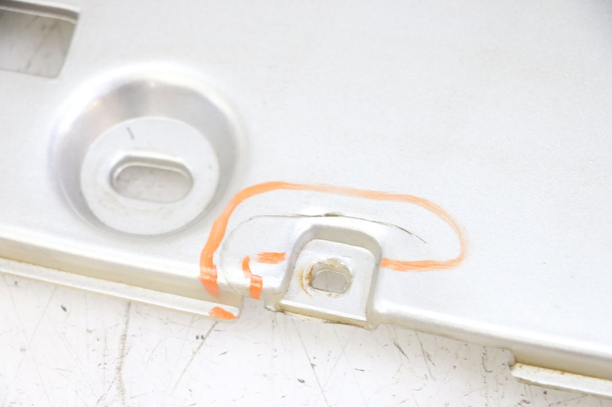 photo de FLOOR PANEL PIAGGIO SUPER LX 125 (2000 - 2003) - Markings and original references