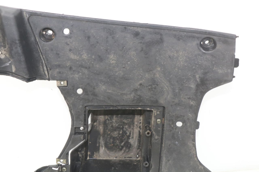 photo de FLOOR PANEL BAOTIAN TRAVEL SPIRIT 50 (2010 - 2012) - Distinctive features