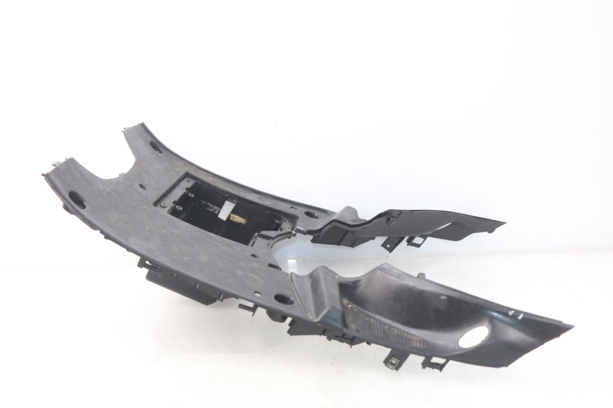 photo de FLOOR PANEL BAOTIAN TRAVEL SPIRIT 50 (2010 - 2012) - Technical close-up