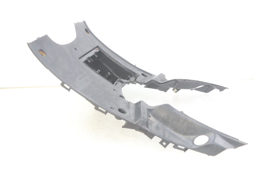 photo de FOOTREST PEUGEOT V-CLIC VCLIC 50 (2007 - 2013) - Surface and material condition