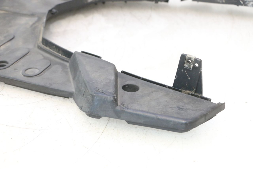 photo de FOOTREST PEUGEOT VIVACITY NEW 2T 50 (2008 - 2017) - Detailed visual inspection