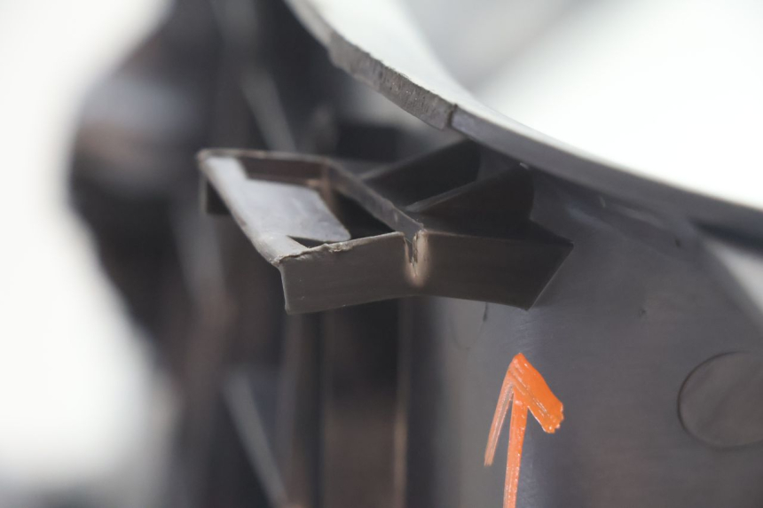 photo de FLOOR PANEL PEUGEOT VIVACITY 100 (1999 - 2008) - Surface and material condition