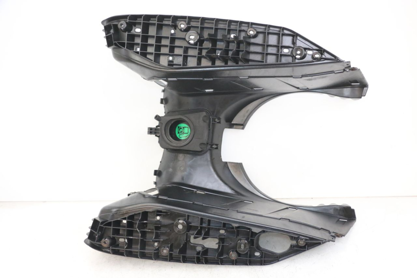 photo de FOOTREST YAMAHA X-MAX XMAX 250 (2006 - 2009) - Technical close-up