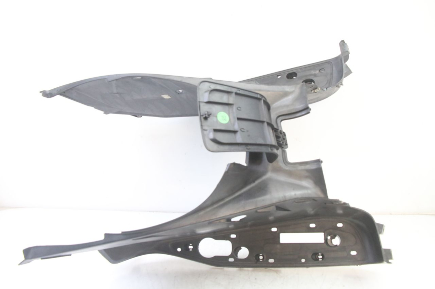 photo de FOOTREST YAMAHA X-MAX XMAX 125 (2010 - 2013) - Component detail