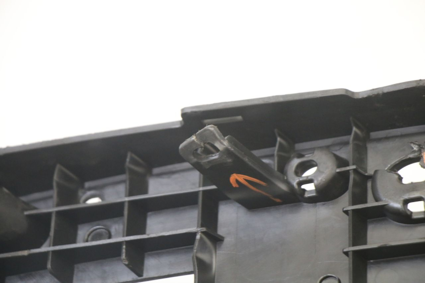 photo de FOOTREST YAMAHA X-MAX XMAX 125 (2010 - 2013) - Additional view of the item