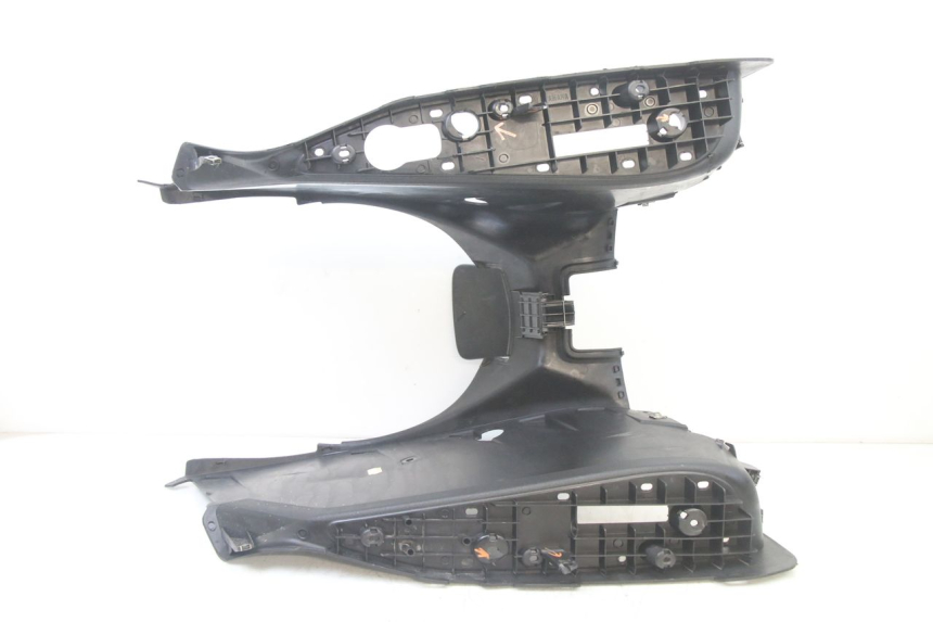 photo de FOOTREST YAMAHA X-MAX XMAX 125 (2010 - 2013) - Technical close-up