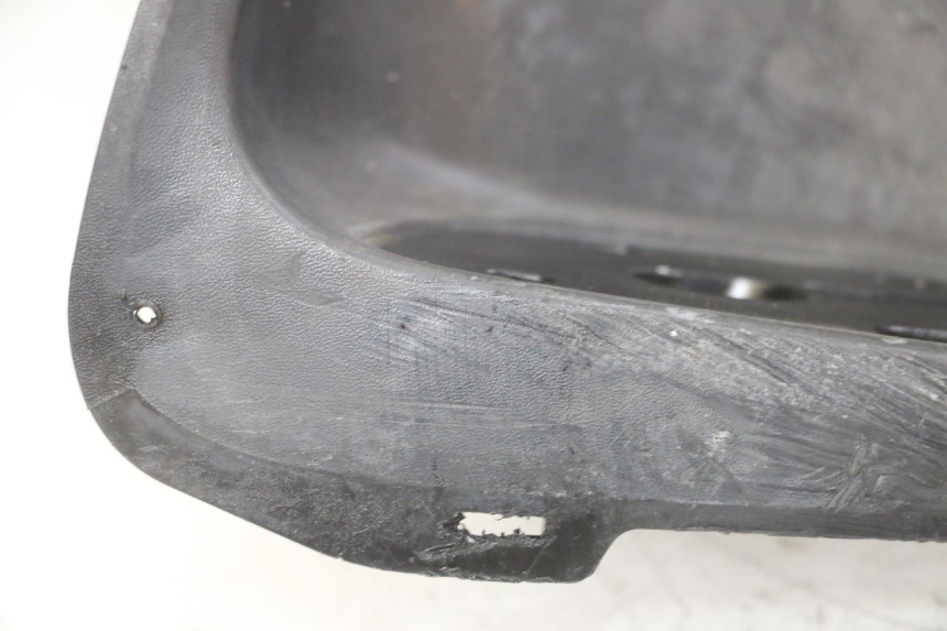 photo de FOOTREST YAMAHA X-MAX XMAX 125 (2010 - 2013) - Surface and material condition