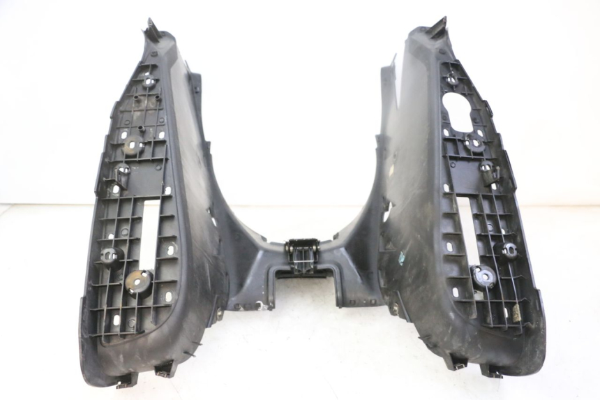 photo de FOOTREST YAMAHA X-MAX XMAX 125 (2010 - 2013) - Zoom on usage condition