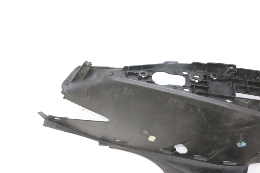 photo de FOOTREST YAMAHA X-MAX XMAX 125 (2010 - 2013) - Fixing points details