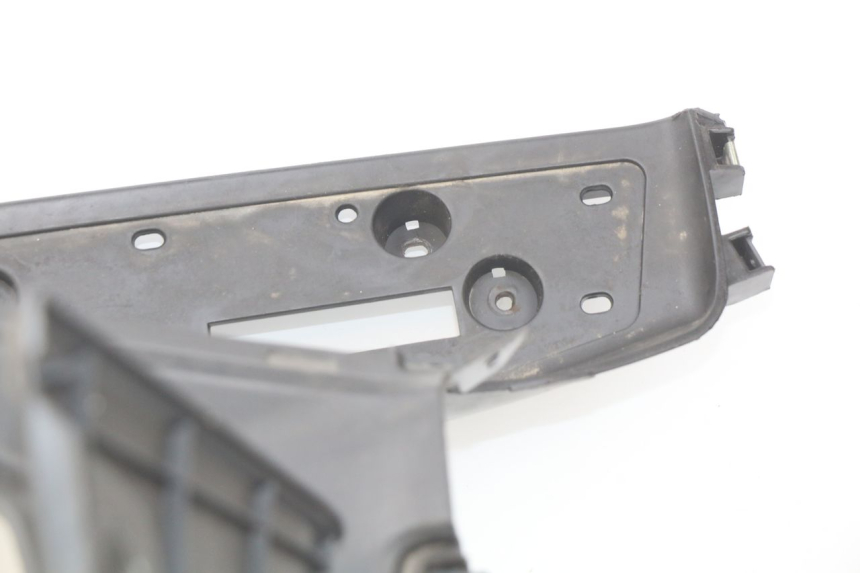 photo de FOOTREST YAMASAKI YM T 125 (2015 - 2020) - Fixing points details