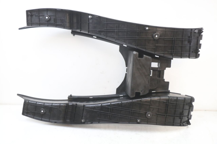 photo de FLOOR PANEL YAMAHA YP MAJESTY 125 (2002 - 2006) - Product overview