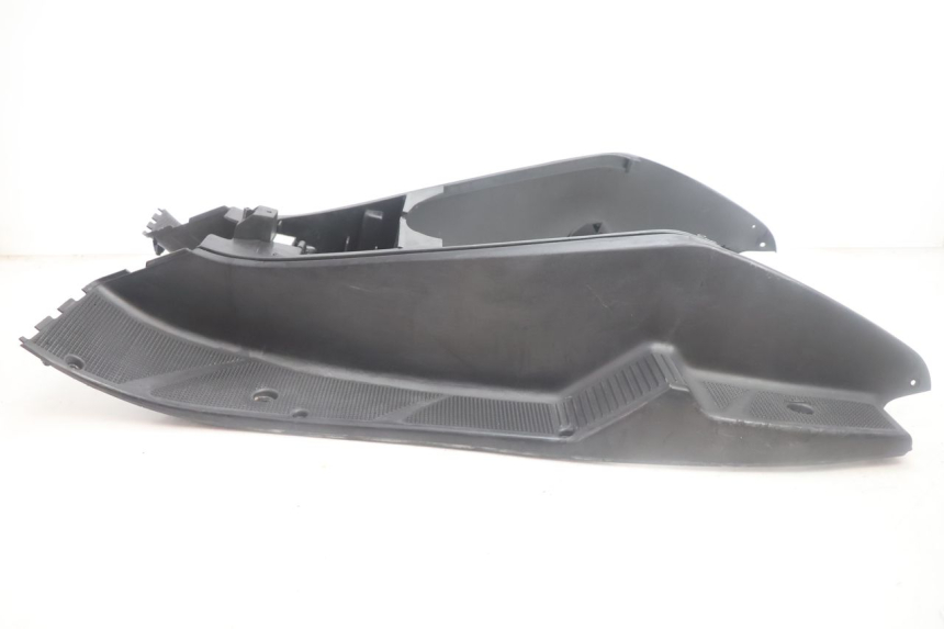 photo de FLOOR PANEL YAMAHA YP MAJESTY 125 (2007 - 2010) - Alternative perspective