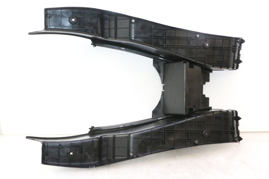 photo de FLOOR PANEL YAMAHA YP MAJESTY 125 (2002 - 2006) - Product overview