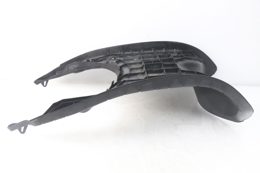 photo de FOOTREST PIAGGIO ZIP 4T 50 (2018 - 2020) - Fixing points details