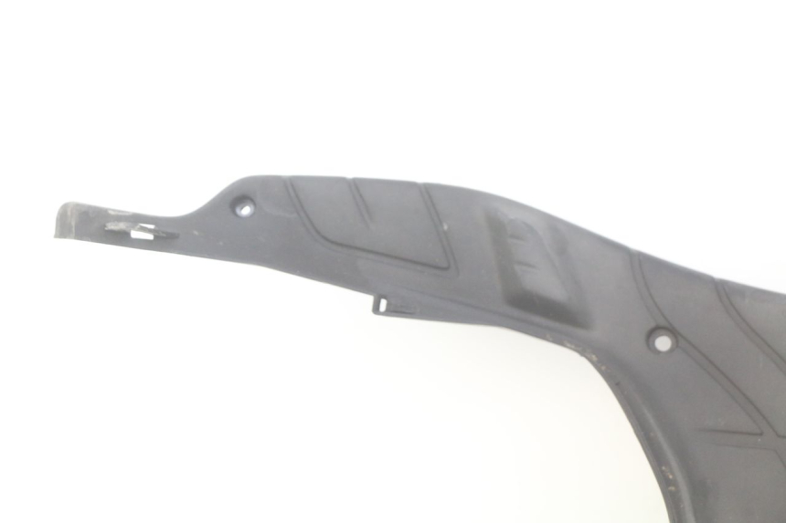 photo de FOOTREST PIAGGIO ZIP 4T 50 (2018 - 2020) - Surface and material condition