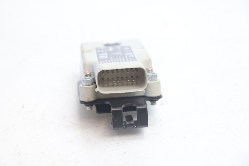 photo de INTERFACE MODULE HARLEY DAVIDSON ROAD GLIDE FLTRXSE 1920 (2018 - 2022) - Alternative perspective