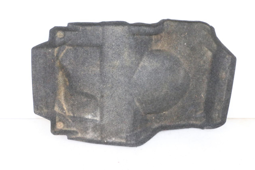 photo de UNDERSEAT CARPET SUZUKI BURGMAN 650 (2013 - 2020) - Zoom on usage condition