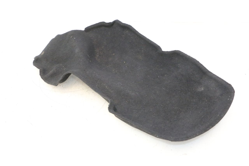 photo de UNDERSEAT CARPET PIAGGIO MP3 500 (2016 - 2018) - Fixing points details